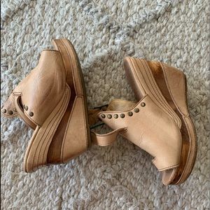 Bed Stu 3 1/2 in Wedge